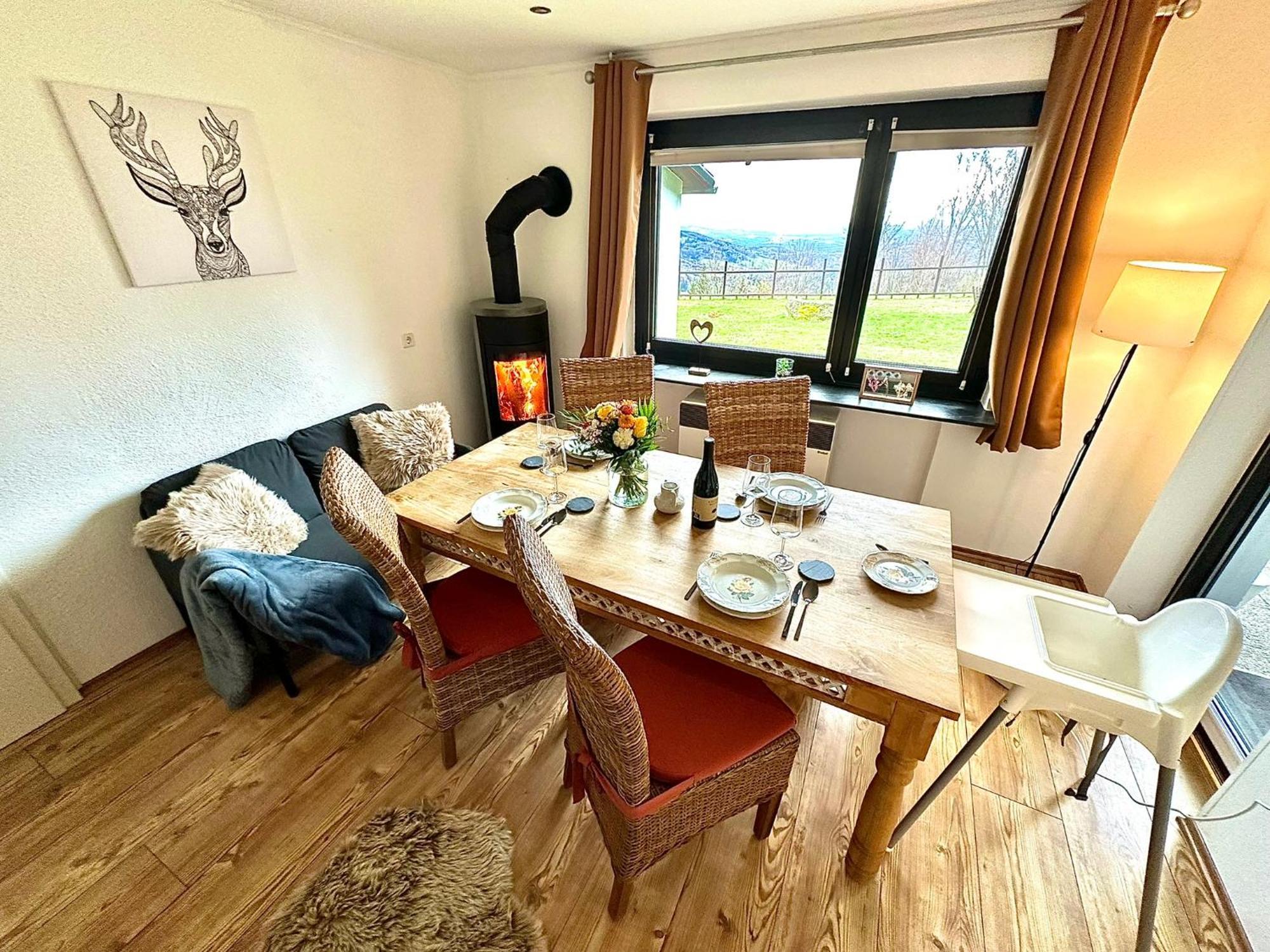 Gemuetliches Alpenblick Berg-bungalow + Grosser Garten + Netflix! * Schöfweg