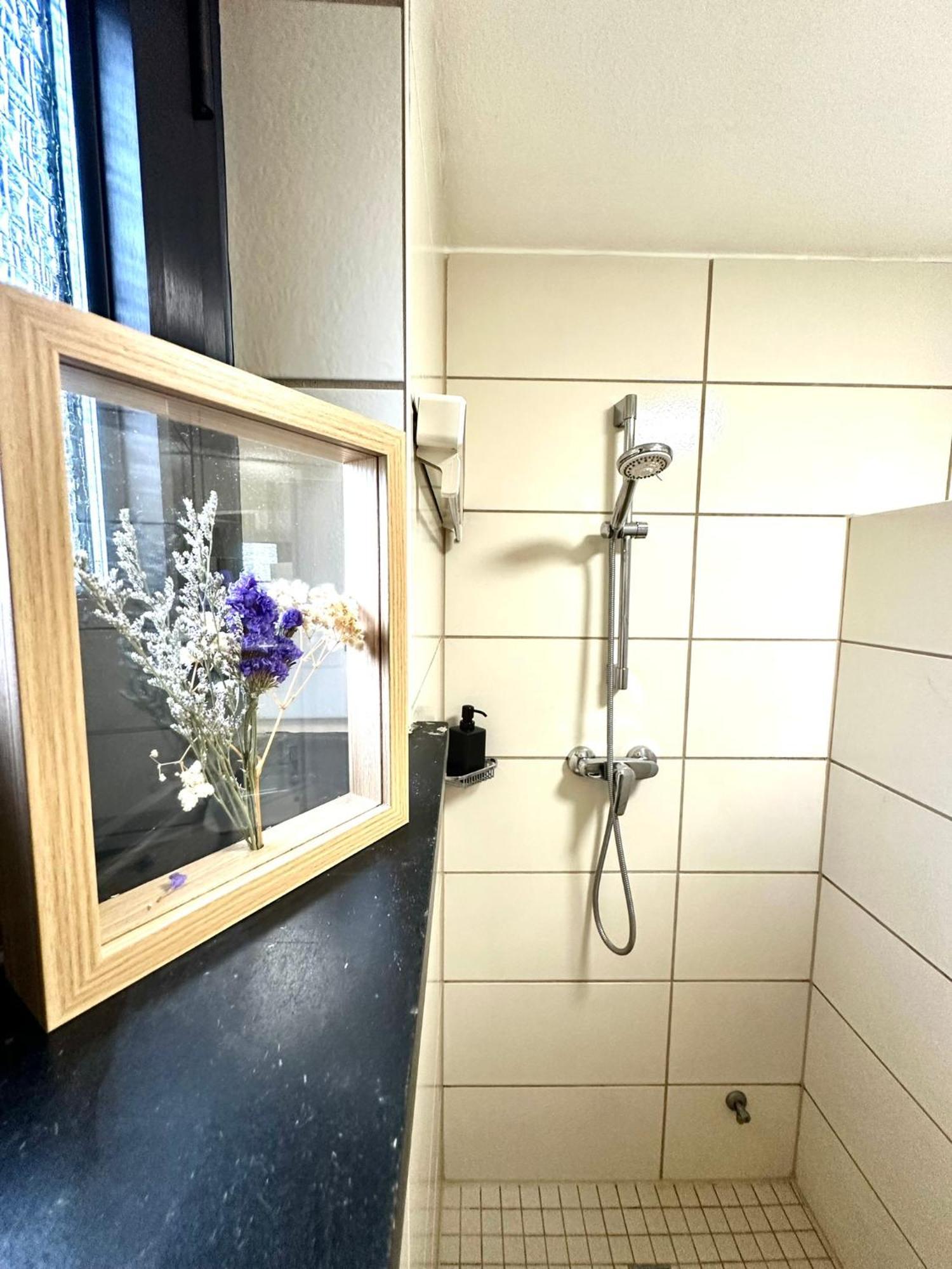 Gemuetliches Alpenblick Berg-bungalow + Grosser Garten + Netflix! * Schöfweg