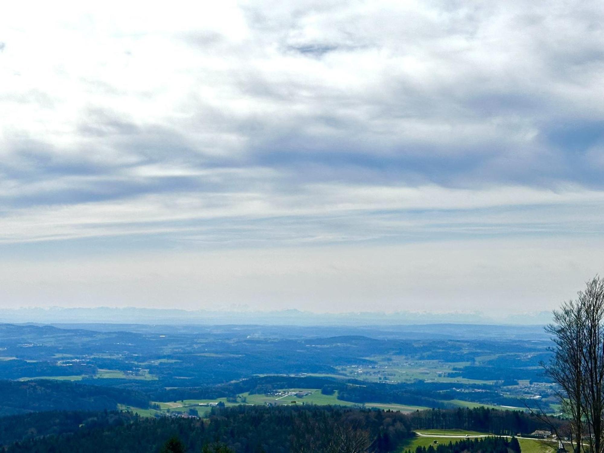 Gemuetliches Alpenblick Berg-bungalow + Grosser Garten + Netflix! Schöfweg