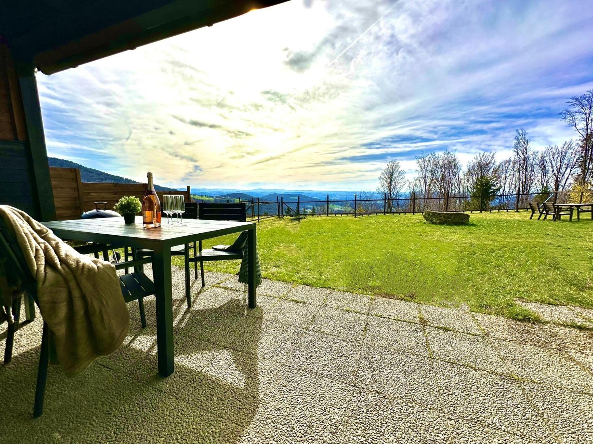 Hébergement de vacances Gemuetliches Alpenblick Berg-bungalow + Grosser Garten + Netflix! Schöfweg